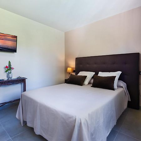 Villa Granada Garden Deluxe Моначил Екстериор снимка