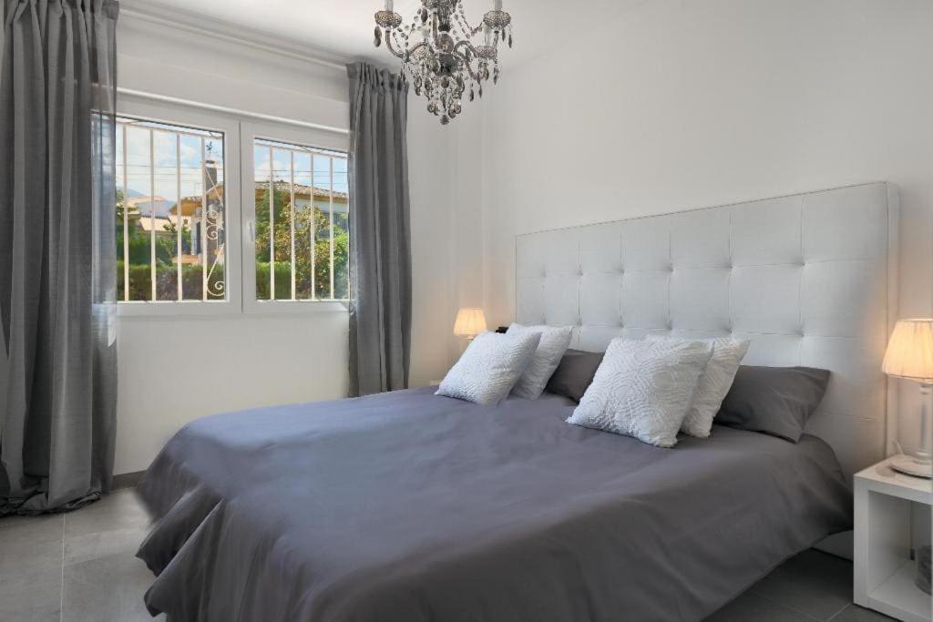 Villa Granada Garden Deluxe Моначил Екстериор снимка