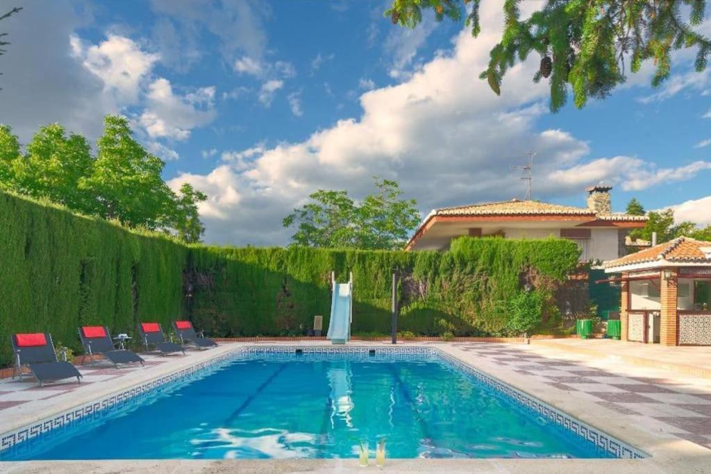 Villa Granada Garden Deluxe Моначил Екстериор снимка