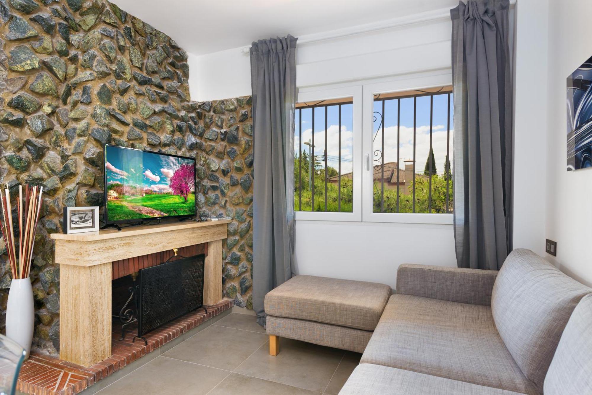 Villa Granada Garden Deluxe Моначил Екстериор снимка