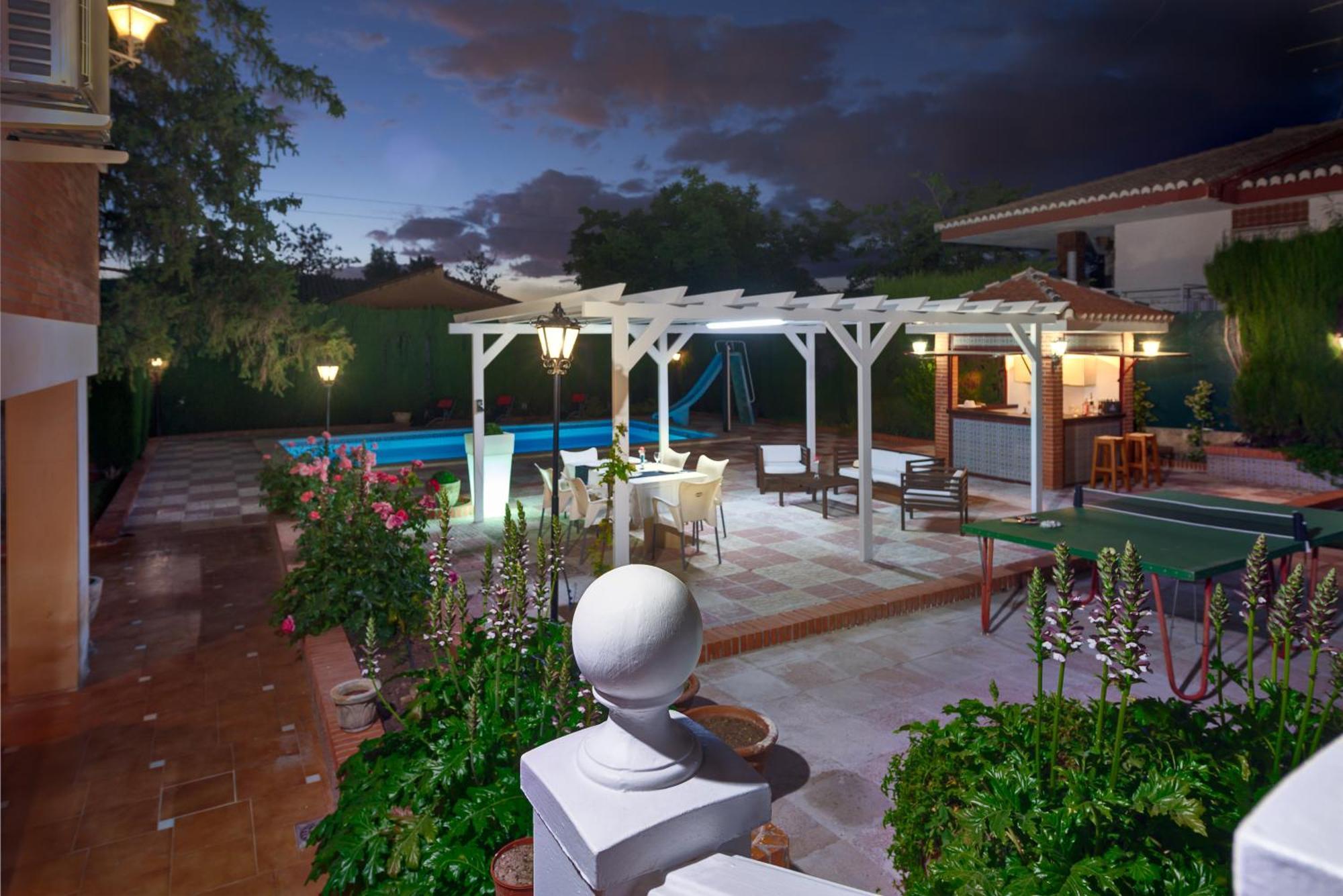 Villa Granada Garden Deluxe Моначил Екстериор снимка
