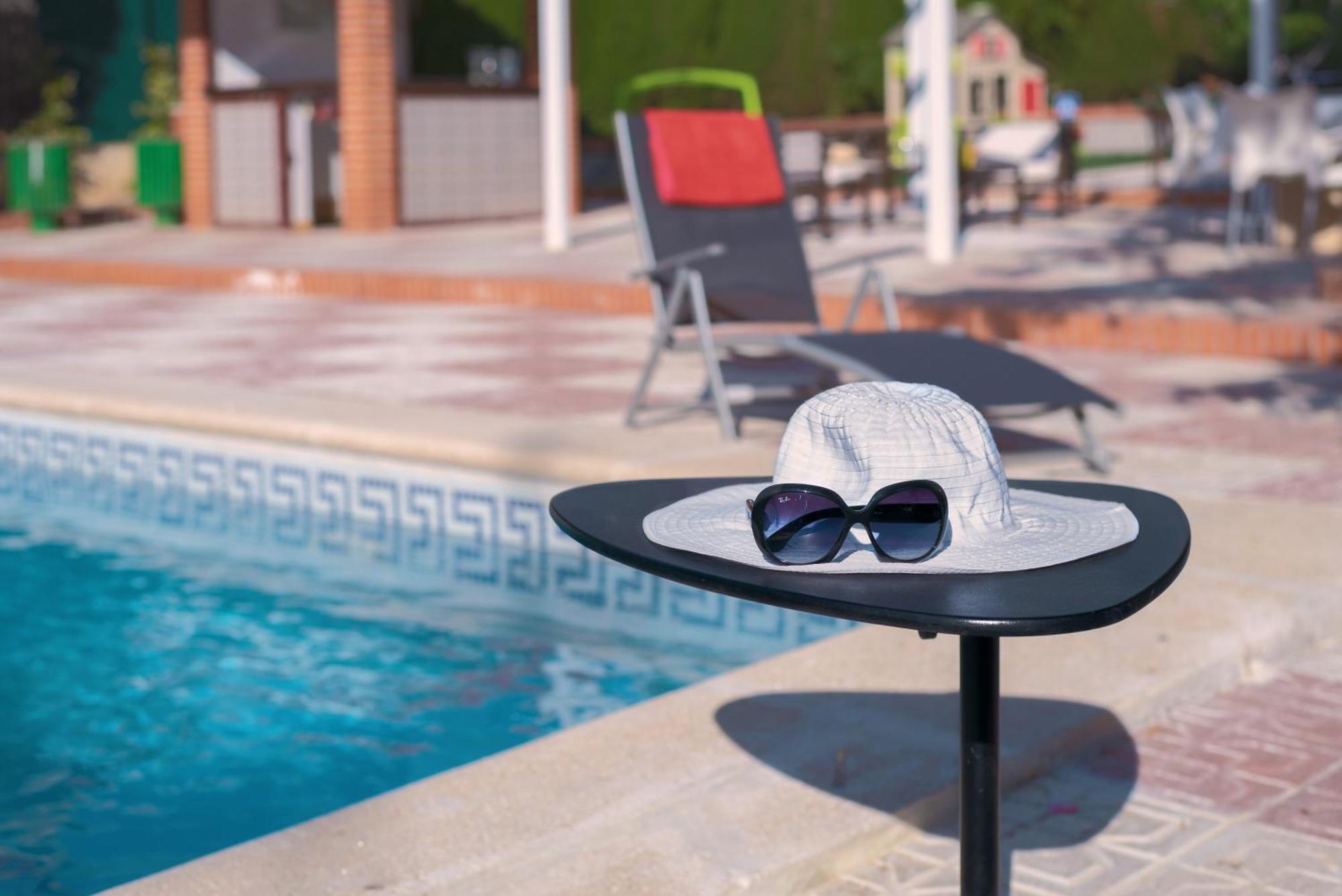 Villa Granada Garden Deluxe Моначил Екстериор снимка