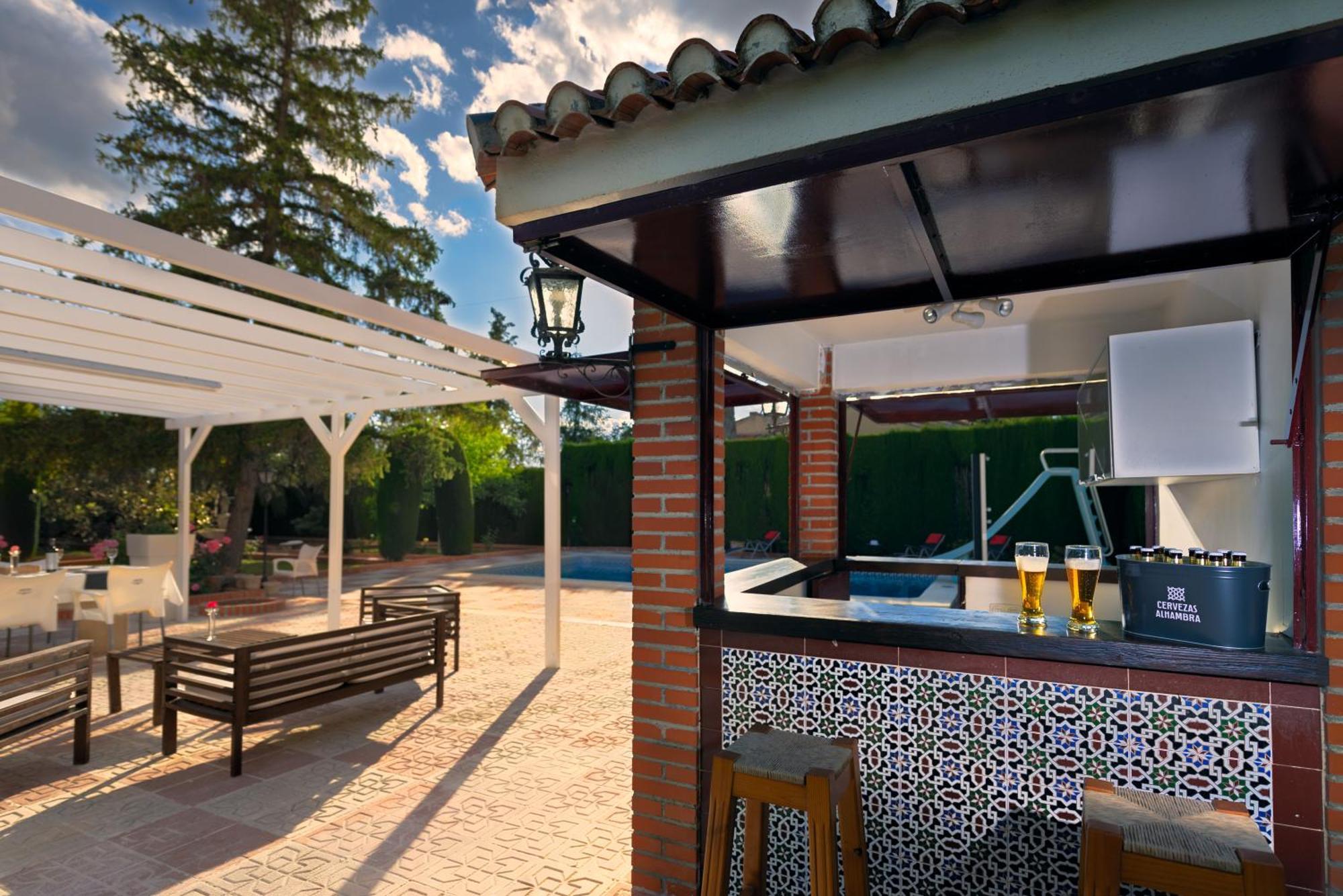 Villa Granada Garden Deluxe Моначил Екстериор снимка