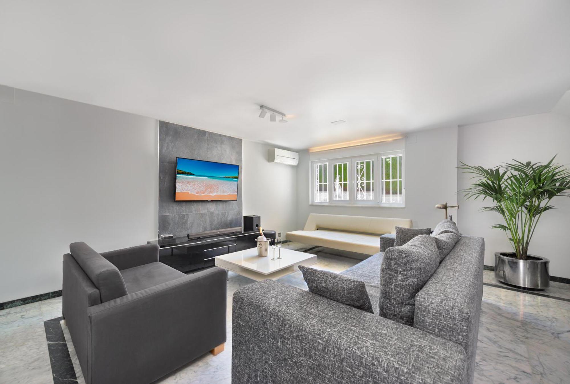 Villa Granada Garden Deluxe Моначил Екстериор снимка