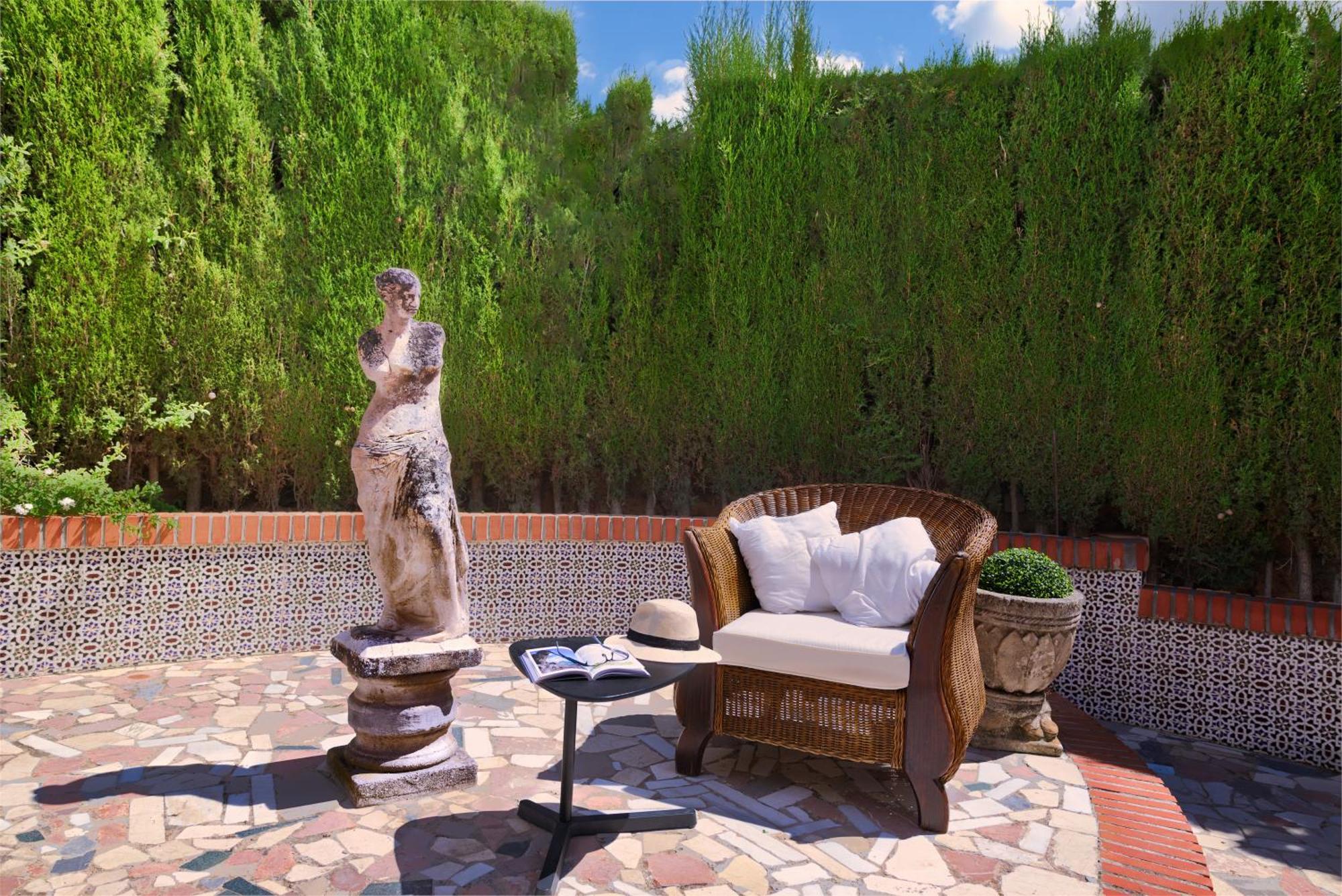 Villa Granada Garden Deluxe Моначил Екстериор снимка